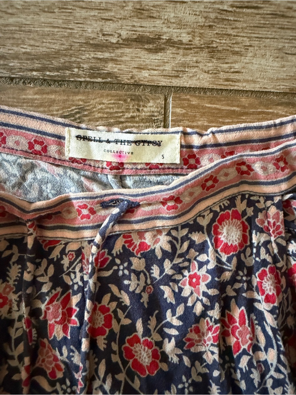 Spell pants size small - Picture 2 of 2